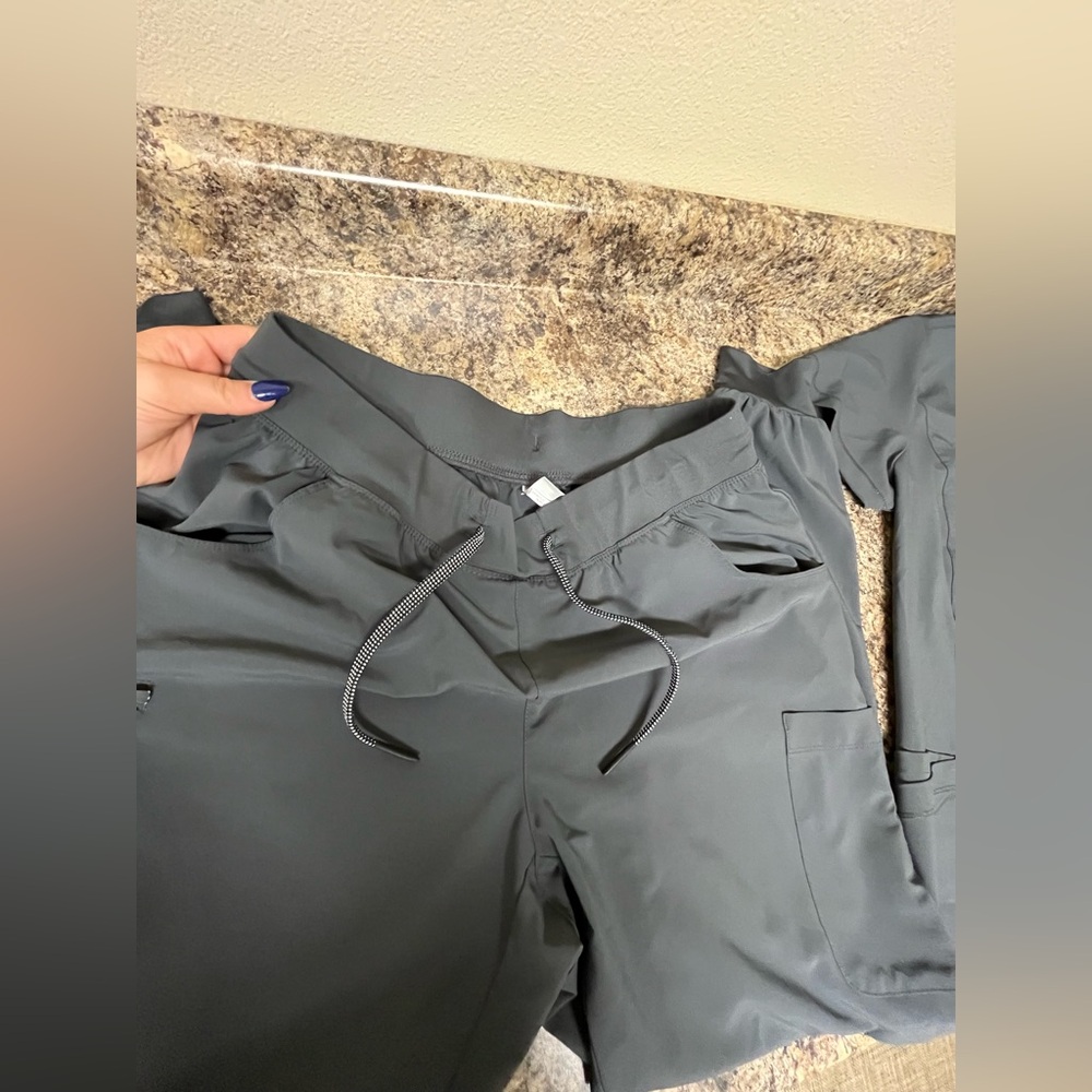 Epic Women’s Scrub Set in Dark Gray - Picture 8 of 13